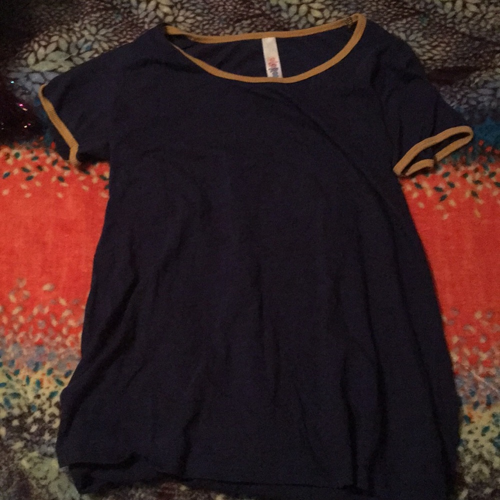 Lularoe T-Shirt